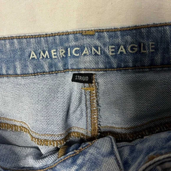 American Eagle Outfitters Strigid Light Blue Straight Leg Jeans - Picture 4 of 8